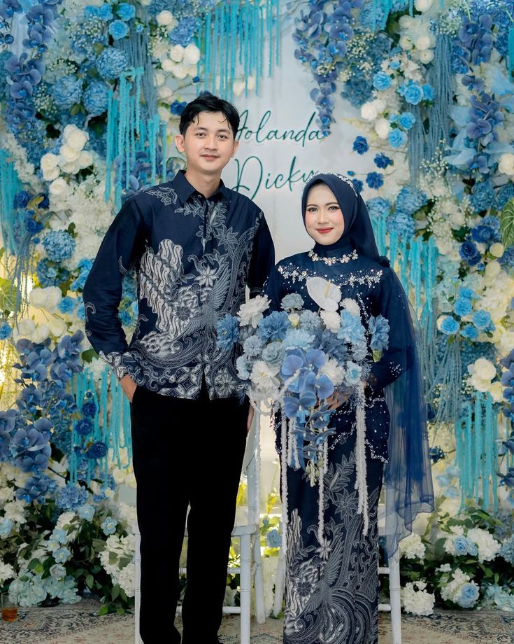KEBAYA COUPLE